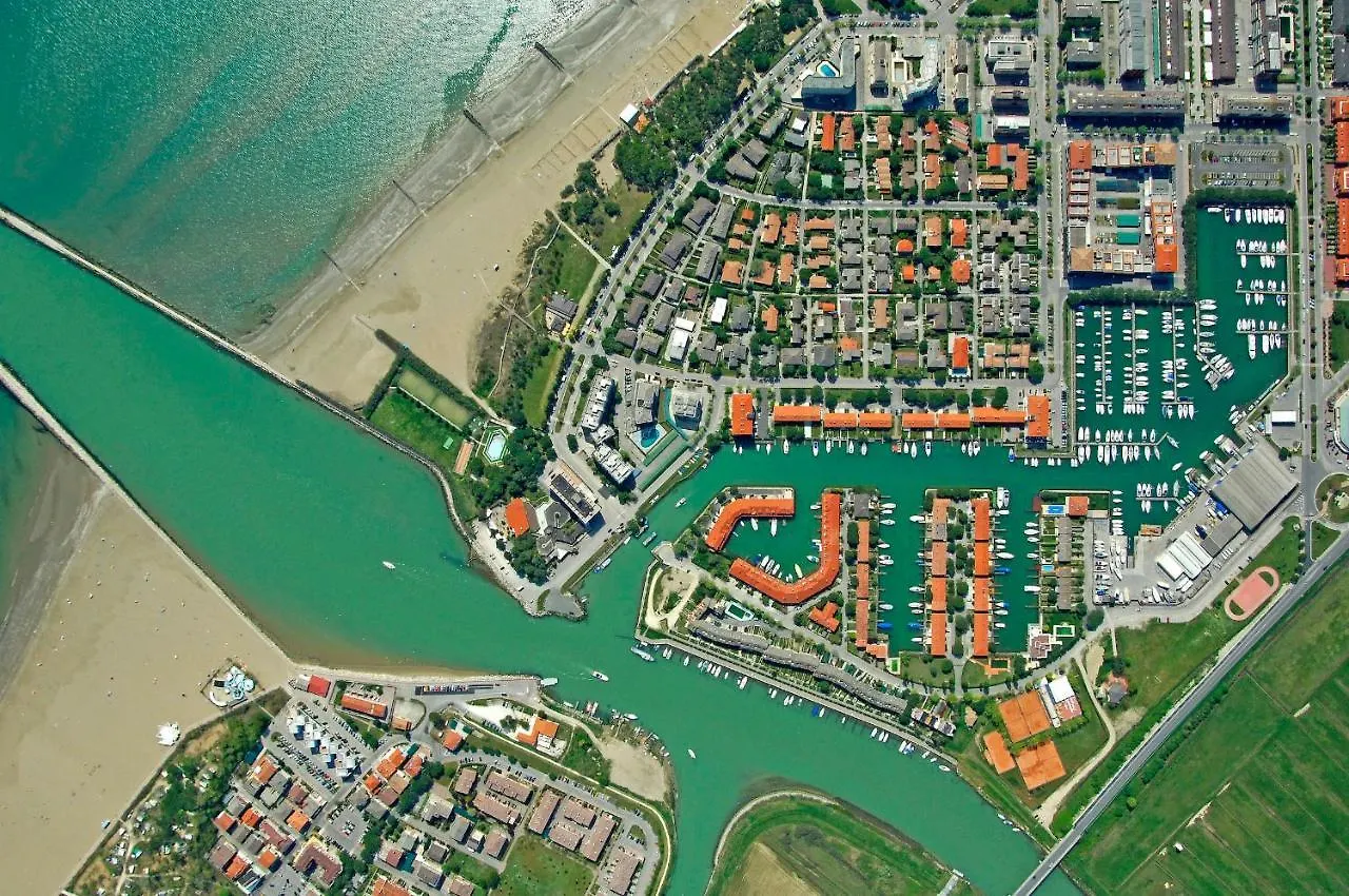 Welcoming Flat With Large Terrace Apartment Porto Santa Margherita di Caorle