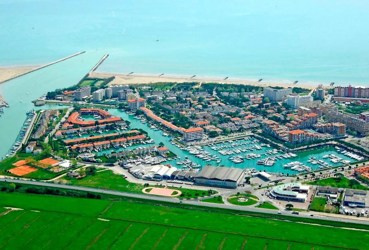 Welcoming Flat With Large Terrace Apartment Porto Santa Margherita di Caorle